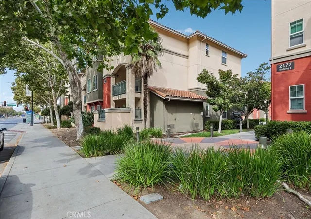 Listing Photo 5 - Condo for sale in building located at 2177 Alum Rock Ave, San Jose, CA 95116 - Unit #211