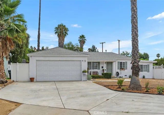 Photo 2 of Single family home for sale at 6050 Colonial, Riverside, CA 92506 | MLS# OC26160061 | Listing updated on 2026-09-14
