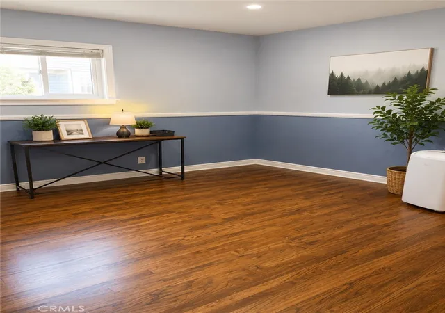 Photo 4 of Single family home for sale at 18932 Wyandotte St, Reseda, CA 91335 | MLS# SR26159274 | Listing updated on 2026-09-14