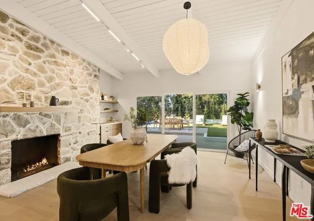 Photo 3 of Sale Pending at 5720 Wilhelmina Ave, Woodland Hills, CA 91367 | MLS# 26862271 | Listing updated on 2026-09-14