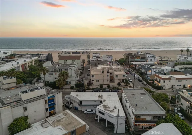 Listing Photo 5 - Condo for sale in building located at 3906 Pacific Ave, Marina Del Rey, CA 90292