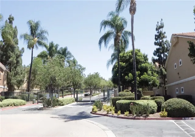 Photo 3 of Sale Pending at 24909 Madison #3313, Murrieta, CA 92562 | MLS# SW26152990 | Listing updated on 2026-09-15
