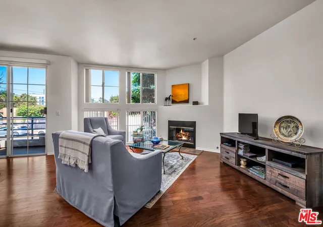 Photo 2 of Condo for sale at 3613 Glendon Ave #101, Los Angeles, CA 90034 | MLS# 26862601 | Listing updated on 2026-10-05