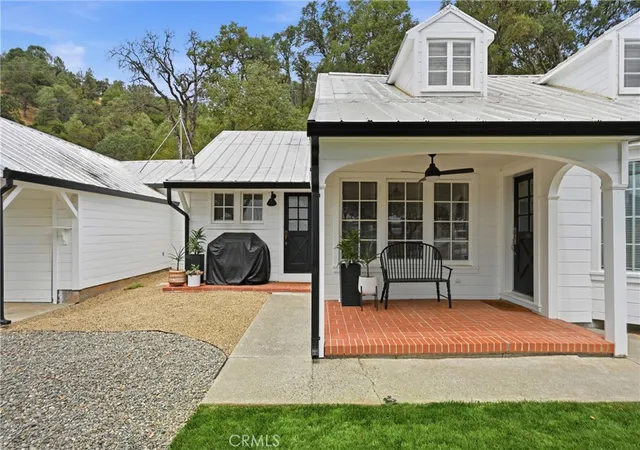 Photo 2 of Single family home for sale at 11450 E Highway 20, Clearlake Oaks, CA 95423 | MLS# LC26158321 | Listing updated on 2026-09-15