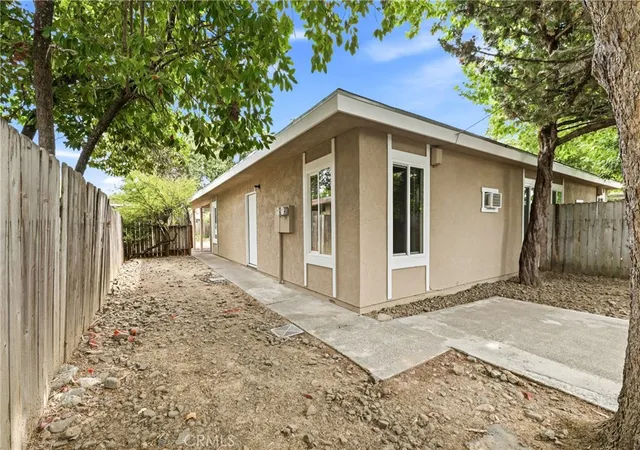 Photo 2 of Multi family home for sale at 454 456 10th, Lakeport, CA 95453 | MLS# LC26155766 | Listing updated on 2026-09-14
