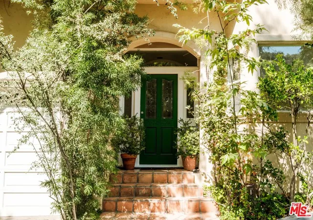 Photo 3 of Single family home for sale at 10055 Reevesbury Dr, Beverly Hills, CA 90210 | MLS# 26863327 | Listing updated on 2026-09-14