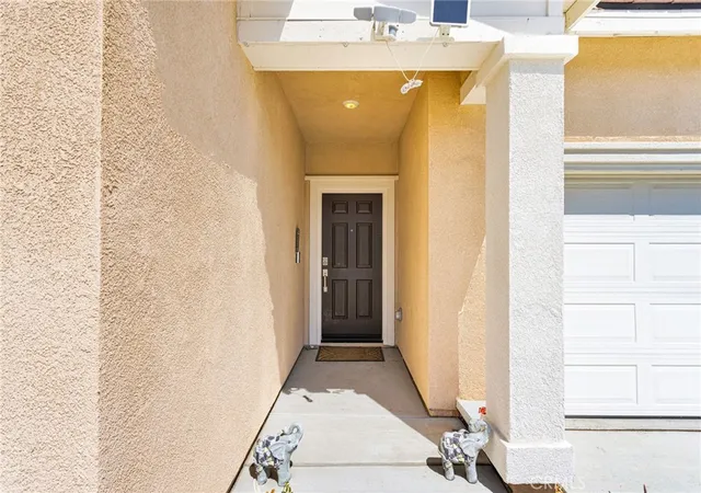 Photo 4 of Single family home for sale at 13271 Sierra Blanca, Victorville, CA 92394 | MLS# HD26160852 | Listing updated on 2026-09-15