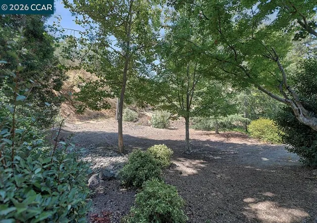 Photo 2 of Condo for sale at 1517 Oakmont Dr #1, Walnut Creek, CA 94595 | MLS# 41142691 | Listing updated on 2026-09-15