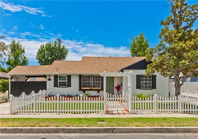 Single family home for sale at 5429 Columbus Ave, Sherman Oaks, CA 91411 | MLS# SR26160942