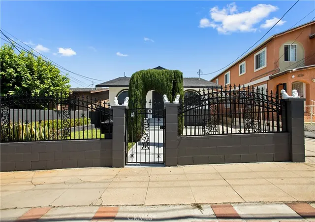 Photo 2 of Sale Pending at 3225 Winter, Los Angeles, CA 90063 | MLS# DW26161983 | Listing updated on 2026-09-15