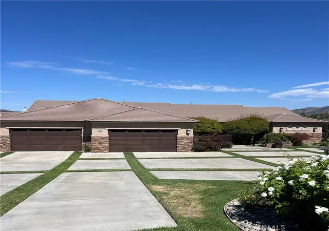 Photo 2 of Single family home for sale at 10338 Jocelyn Ln, Yucaipa, CA 92399 | MLS# IG26157357 | Listing updated on 2026-09-14