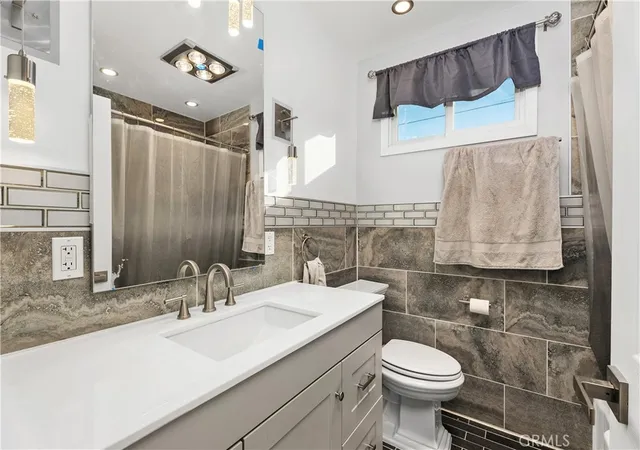 Listing Photo 5 - Condo for sale in building located at 527 Cedar Ave, Long Beach, CA 90802 - Unit #2E