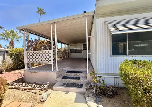 Photo 4 of Manufactured home for sale at 14 Lazy B Dr, Palm Desert, CA 92260 | MLS# 219150709DA | Listing updated on 2026-09-14