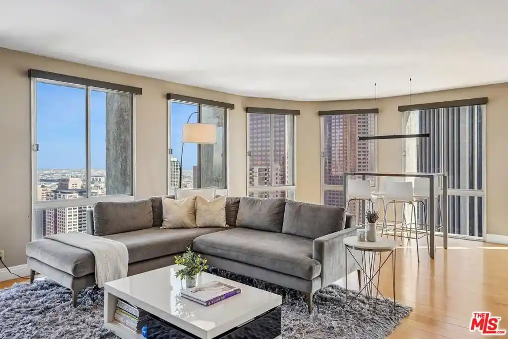 Listing Photo 2 - Condo for sale in 800 W 1st St located at 800 W 1st St, Los Angeles, CA 90012 - Unit #2805