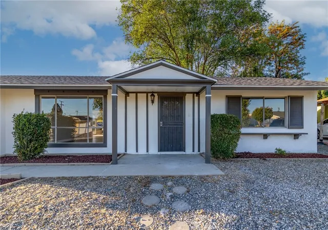 Photo 2 of Single family home for sale at 26750 Saint Andrews, Menifee, CA 92586 | MLS# SW26162435 | Listing updated on 2026-10-06