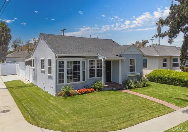 Photo 1 of Single family home for sale at 4703 N Bellflower Blvd, Long Beach, CA 90808 | MLS# PW26162101 | Listing updated on 2026-09-15