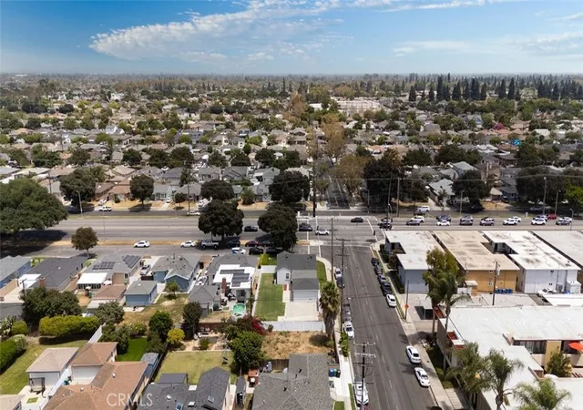 Photo 3 of Single family home for sale at 4703 N Bellflower Blvd, Long Beach, CA 90808 | MLS# PW26162101 | Listing updated on 2026-09-15