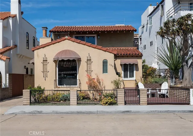 Photo 4 of Single family home for sale at 135 Siena Dr, Long Beach, CA 90803 | MLS# PV26139257 | Listing updated on 2026-09-15