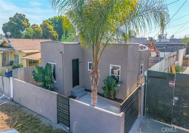 Photo 3 of Sale Pending at 1712 East 57th, Los Angeles, CA 90058 | MLS# DW26163321 | Listing updated on 2026-09-14