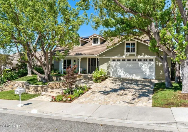 Photo 3 of Single family home for sale at 5755 Willowtree Dr, Agoura Hills, CA 91301 | MLS# 226003570 | Listing updated on 2026-09-14
