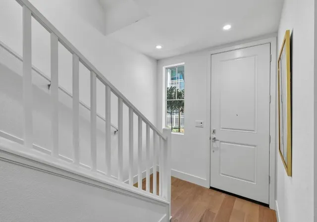 Photo 2 of Condo for sale at 112 Oak Cir, Walnut Creek, CA 94597 | MLS# ML82055639 | Listing updated on 2026-09-14