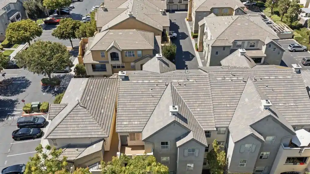 Listing Photo 2 - Condo for sale in 1890 Chambery Pl located at 1890 Chambery Pl, Chula Vista, CA 91913 - Unit #2336