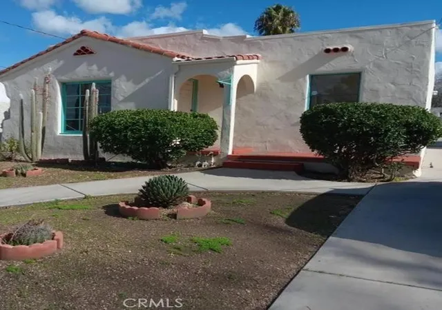 Photo 3 of Single family home for sale at 212 11th Street, Redlands, CA 92374 | MLS# IG26164622 | Listing updated on 2026-09-14