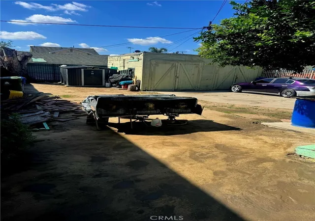 Listing Photo 4 - Condo for sale in building located at 330 W 56th St, Los Angeles, CA 90037