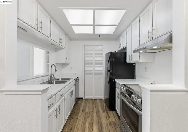 Listing Photo 4 - Condo for sale in building located at 316 Dursey Dr, Pinole, CA 94564
