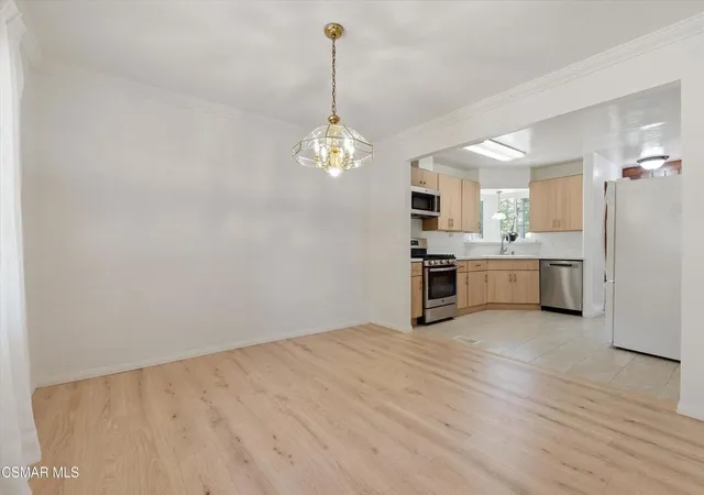 Photo 3 of Single family home for sale at 1130 N Maple St, Burbank, CA 91505 | MLS# 226003589 | Listing updated on 2026-09-14