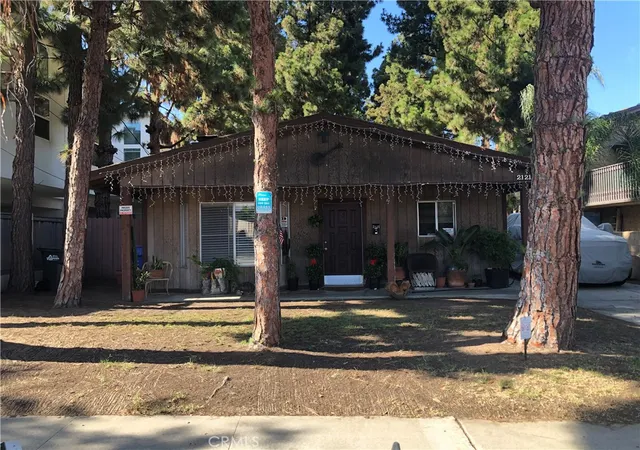 Photo 1 of Sale Pending at 2121 Grant, Redondo Beach, CA 90278 | MLS# DW26165191 | Listing updated on 2026-09-15
