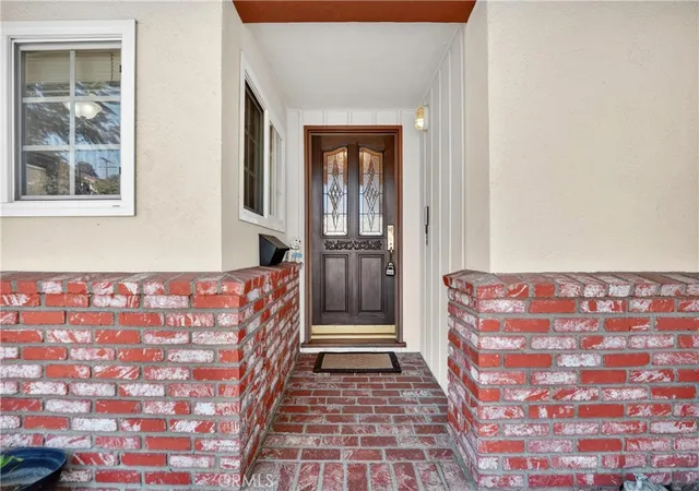 Photo 2 of Sale Pending at 742 Irving, Burbank, CA 91504 | MLS# CV26163945 | Listing updated on 2026-09-14