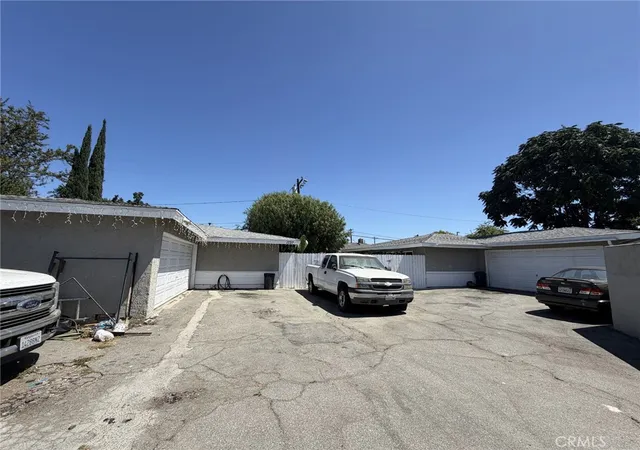 Photo 4 of House for sale at 1735 W Washington, Santa Ana, CA 92706 | MLS# PW26165315 | Listing updated on 2026-09-16