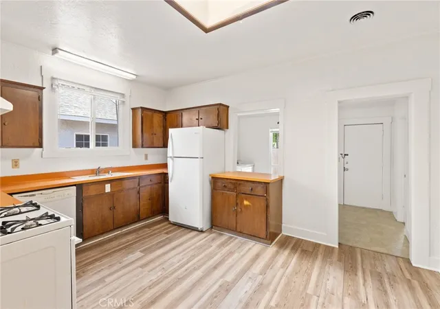 Photo 4 of Single family home for sale at 1038 W 5th Street, Chico, CA 95928 | MLS# SN26161414 | Listing updated on 2026-09-14