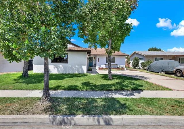 Photo 2 of Sale Pending at 1777 W Siva, Anaheim, CA 92804 | MLS# OC26165498 | Listing updated on 2026-09-14