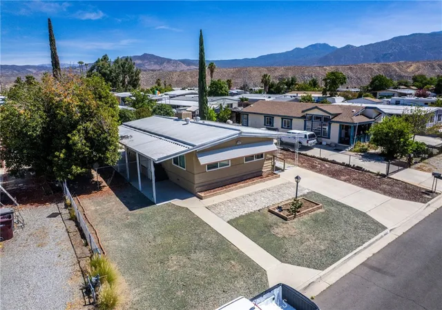 Photo 3 of Sale Pending at 44802 Orpington Ave, Hemet, CA 92544 | MLS# CV26165537 | Listing updated on 2026-09-14