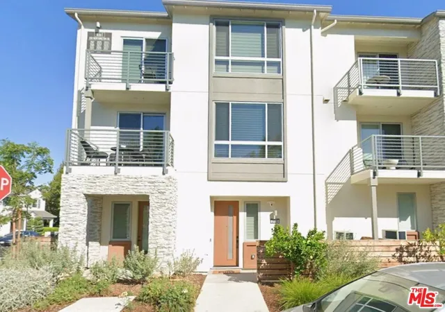 Condo for sale at 2035 Worthington Cir, Santa Clara, CA 95050 | MLS# 26865941