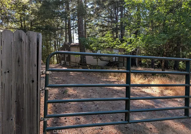 Photo 3 of Manufactured home for sale at 3955 Blackhawk, Willits, CA 95490 | MLS# LC26165998 | Listing updated on 2026-09-29