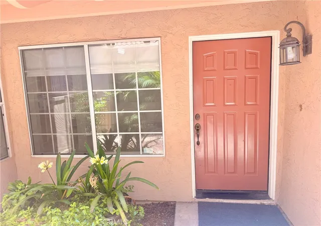 Photo 2 of Townhouse for sale at 1722 Promenade, Vista, CA 92083 | MLS# OC26166077 | Listing updated on 2026-09-16