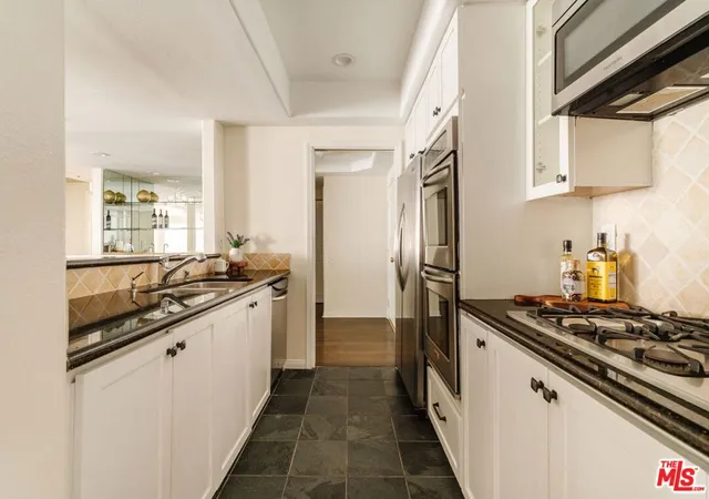 Photo 3 of Condo for sale at 11855 Goshen Ave #104, Los Angeles, CA 90049 | MLS# 26864741 | Listing updated on 2026-09-15