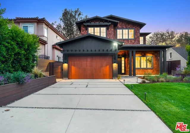 Photo 2 of Single family home for sale at 541 S Westgate Ave, Los Angeles, CA 90049 | MLS# 26866293 | Listing updated on 2026-09-15