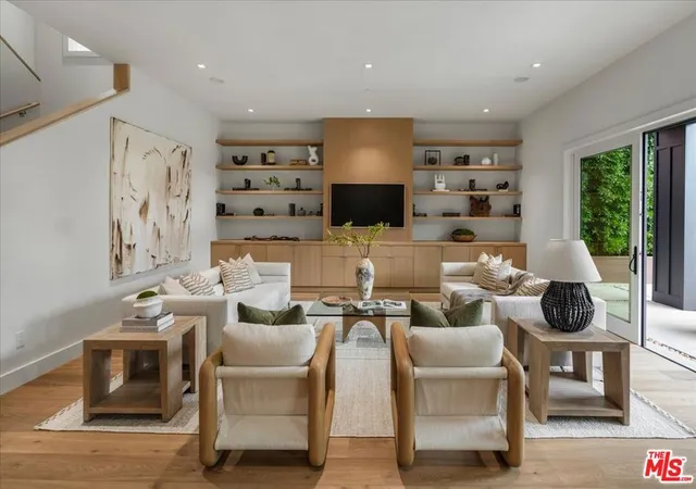 Photo 4 of Single family home for sale at 541 S Westgate Ave, Los Angeles, CA 90049 | MLS# 26866293 | Listing updated on 2026-09-15