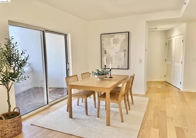 Listing Photo 4 - Condo for sale in building located at 140 S Van Ness Ave, San Francisco, CA 94103 - Unit #529