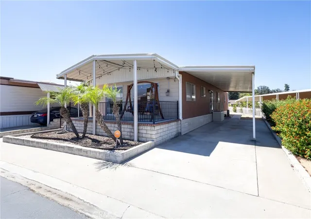 Photo 3 of Sale Pending at 626 Dearborn #18, Redlands, CA 92374 | MLS# IG26166856 | Listing updated on 2026-09-15