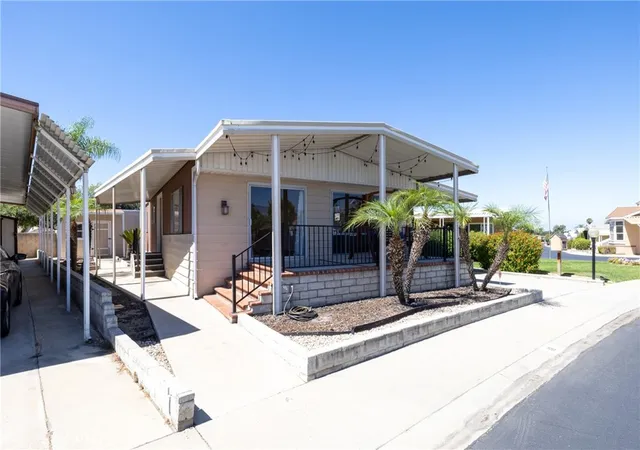 Photo 3 of Sale Pending at 626 Dearborn #18, Redlands, CA 92374 | MLS# IG26166856 | Listing updated on 2026-09-15