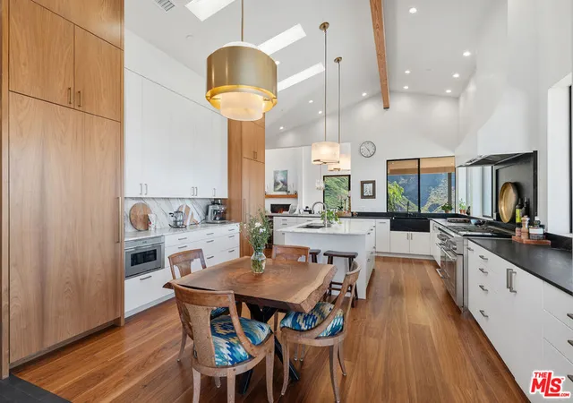 Photo 3 of Mansion for sale at 31847 Hidden Highland Rd, Agoura Hills, CA 91301 | MLS# 26863865 | Listing updated on 2026-09-14