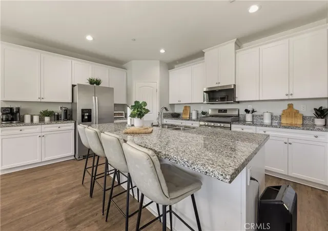 Photo 2 of Sale Pending at 34345 Fls View Way, Murrieta, CA 92563 | MLS# CV26164869 | Listing updated on 2026-09-15