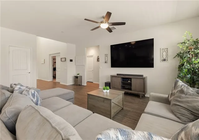 Photo 4 of Sale Pending at 34345 Fls View Way, Murrieta, CA 92563 | MLS# CV26164869 | Listing updated on 2026-09-15