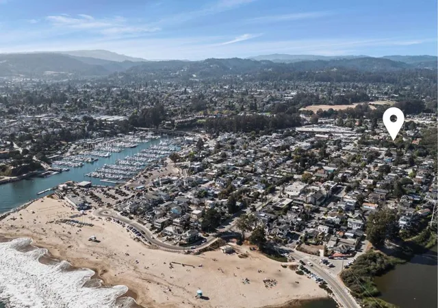 Photo 3 of Sale Pending at 188 Harbor Beach Ct, Santa Cruz, CA 95062 | MLS# ML82051252 | Listing updated on 2026-09-14