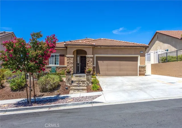Photo 2 of Single family home for sale at 240 Country Clb, Calimesa, CA 92320 | MLS# DW26167827 | Listing updated on 2026-09-15